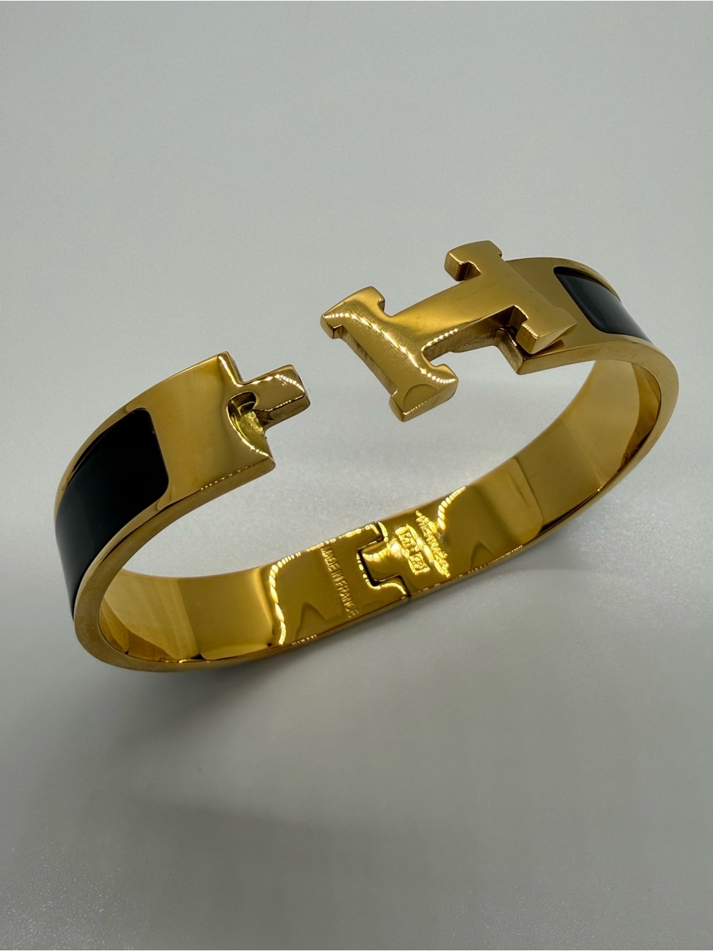 HERMÊS Clic H Bracelet - Picture 5 of 12